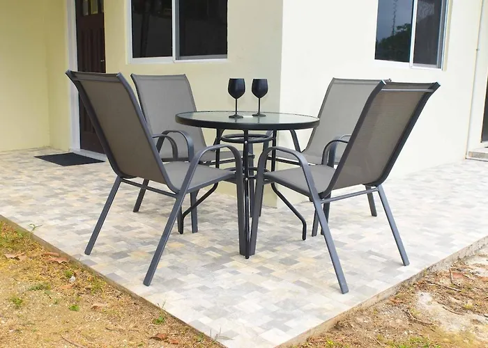 Cozy Retreat With Ac, Smart Tvs & Patio Montego Bay